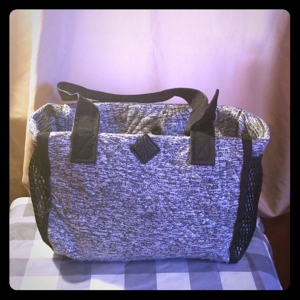 Vera Wang gray black